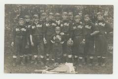 St. Olaf College baseball team in the woods postcard