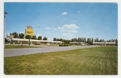 The Plains Motel, Holdrege, Nebraska postcard