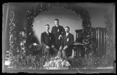 Graduates, college department (292)