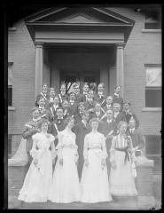 Academy Graduates on steps of dormitory (Ytterboe) (708)