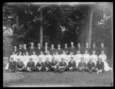 Academy graduates, 1906 (902a)