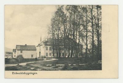 Eidsvoldsbygningen postcard