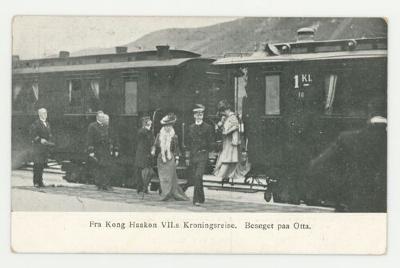 Fra Kong Haakon VII's Kroningsreise. Besoget paa Otta postcard