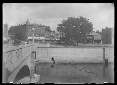 Bridge Square from front of mill (1633)