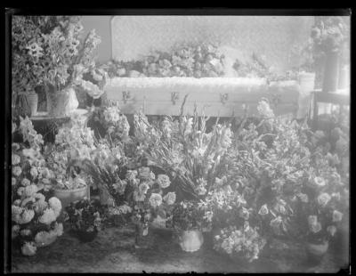 Flowers, Arthur Armstrong Jr.'s funeral (number five) (1691)