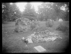 Arthur Armstrong Jr.'s grave (1692)