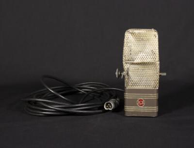 RCA Model 44 ribbon microphone with chord