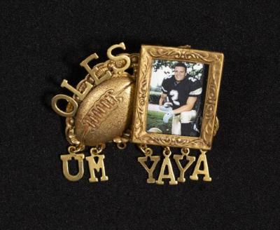 St. Olaf Football "UM YA YA" pin